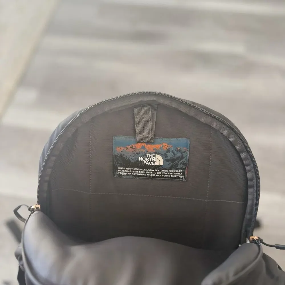 The North Face Borealis Luxe Backpack with metallic accents - Picture 3 of 7